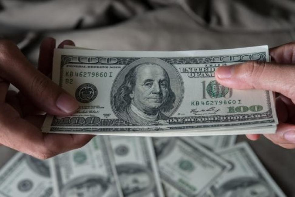 DOLAR
